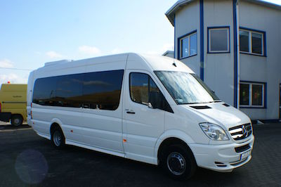 bus do przewozów pracowniczych